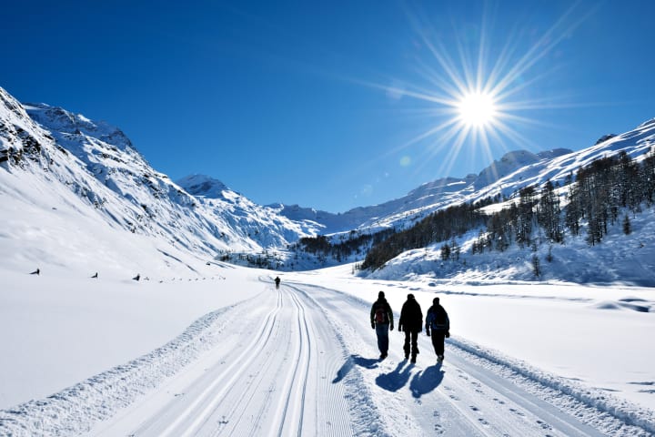 Winterwanderung im malerischen Fextal im Engadin, Kanton Graubünden  - Bild © Switzerland Tourism / swiss-image.ch Fotograf Robert Boesch